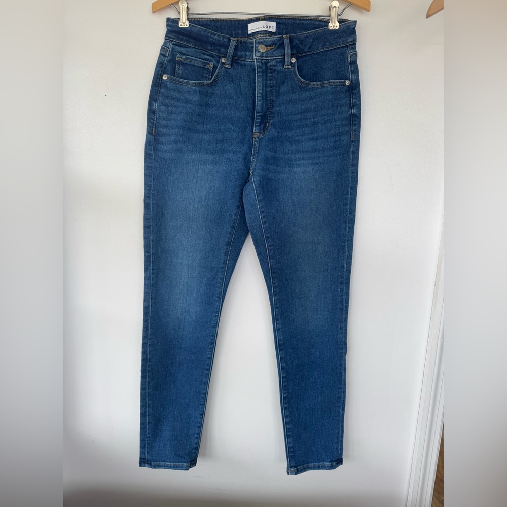 LOFT Blue Skinny Jeans High Rise Style 27 / 4 Business Casual‎